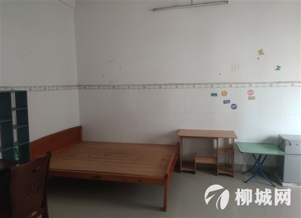 柳城中學門口單間出租